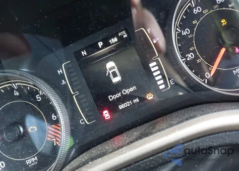 2015 Jeep Cherokee Latitude из США, поврежденный, VIN 1C4PJLCB7FW669897